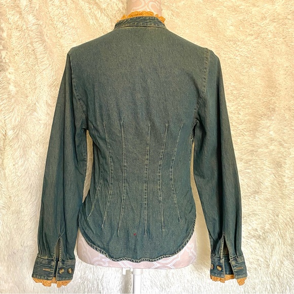Denim corset style blouse with cream lace trimming. - Picture 2 of 3
